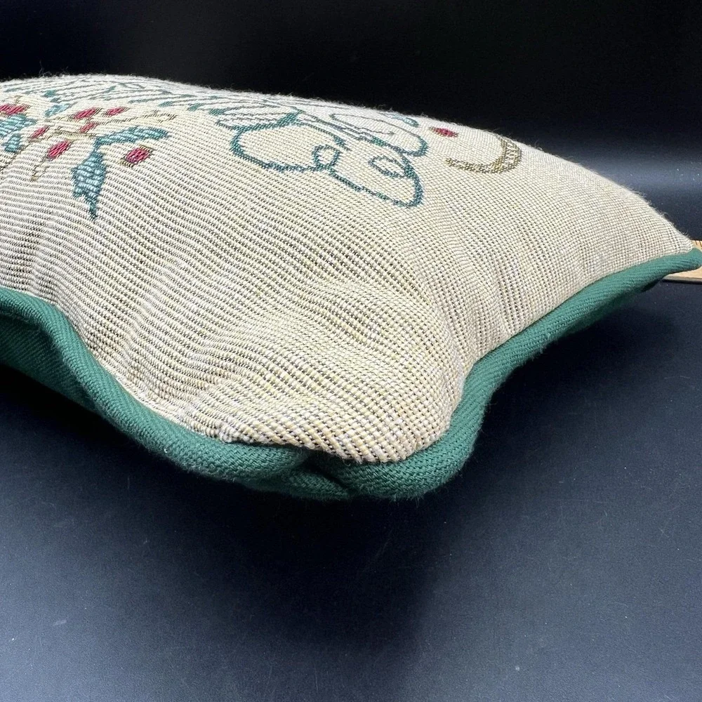 Vintage Merry Christmas Needlepoint Tapestry Throw‎ Pillow Decor Holiday 12x9